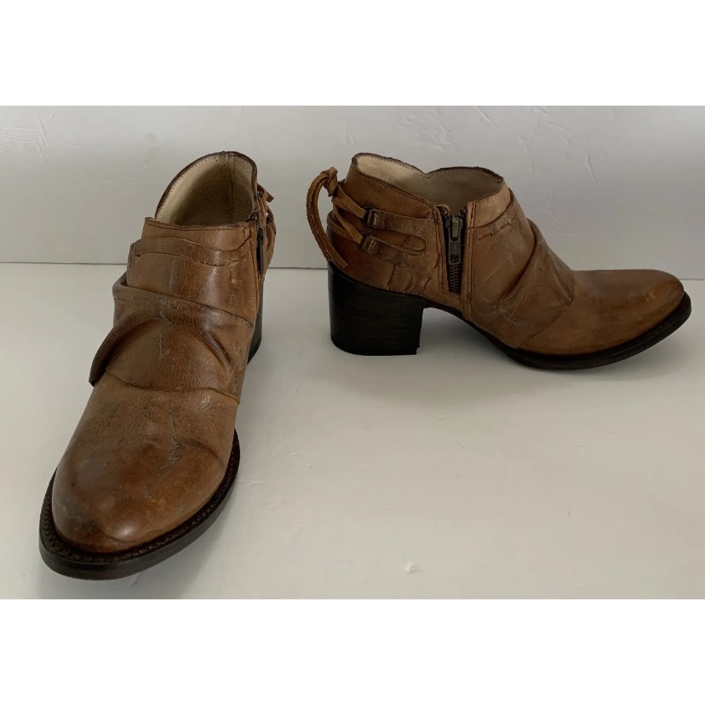 FreeBird by Steven Sandi brown booties shoes boots size 8 BoHo distressed RARE
